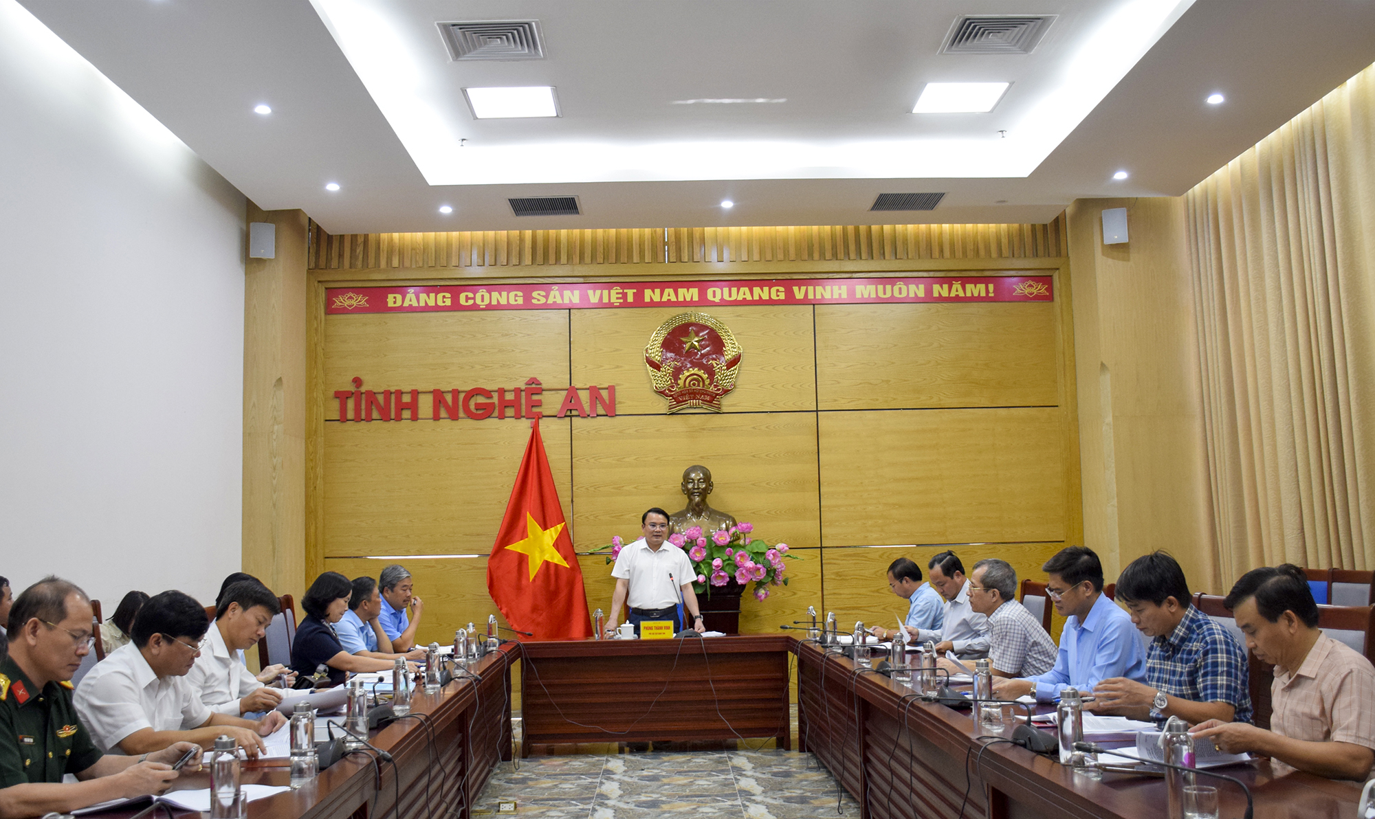 Anh-tin-bai